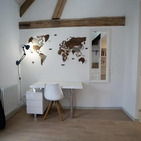 Jolie Maison Dans La Foret